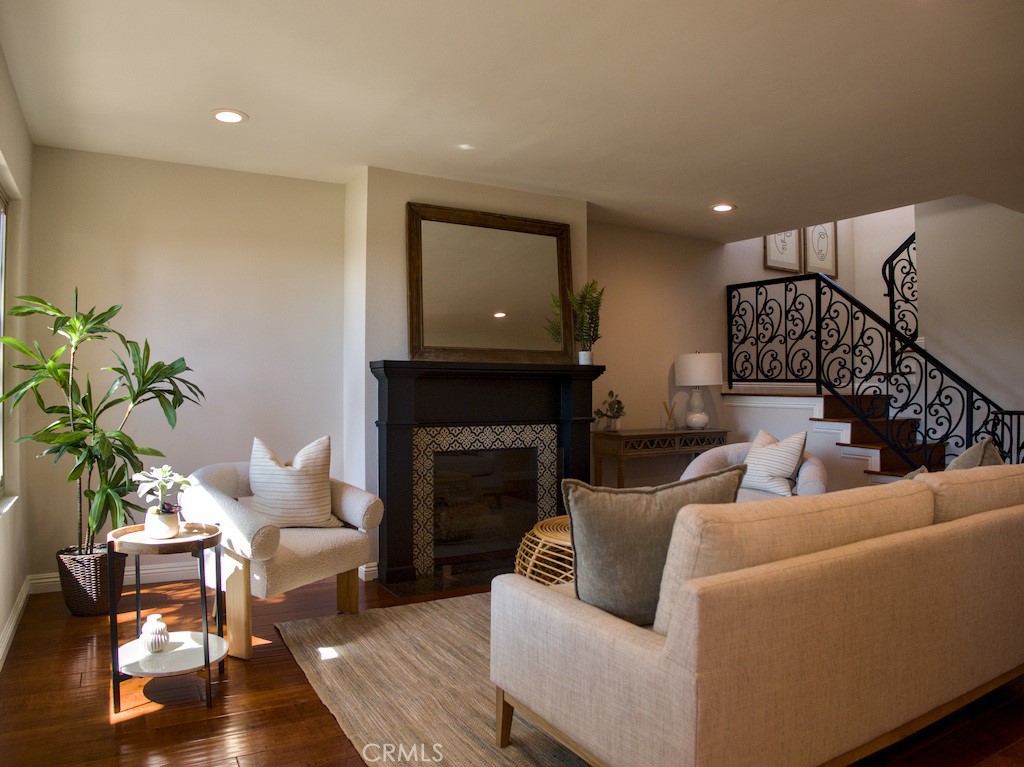 263 E Sierra Madre B