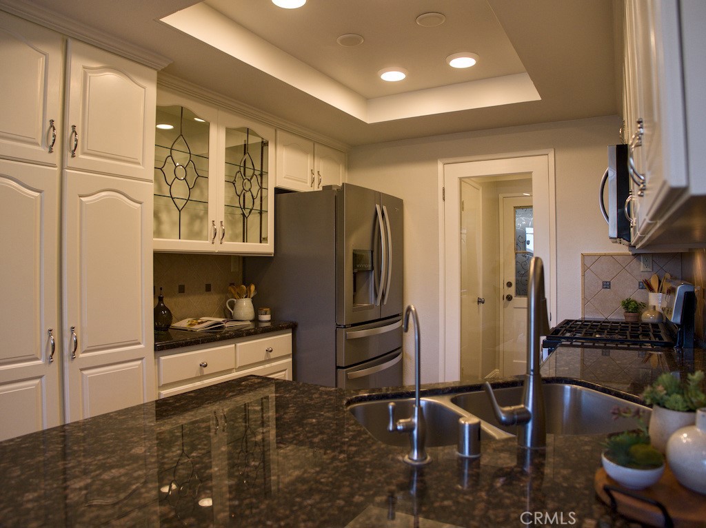 263 E Sierra Madre B