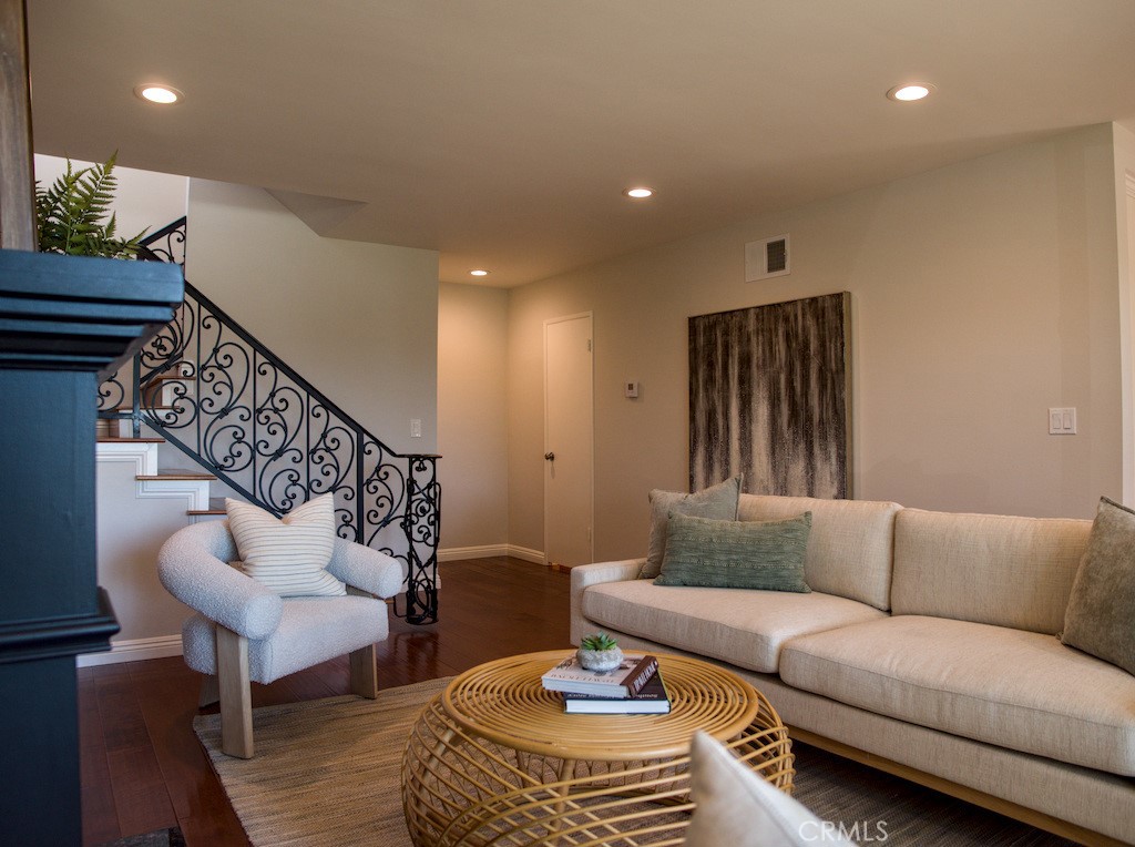 263 E Sierra Madre B