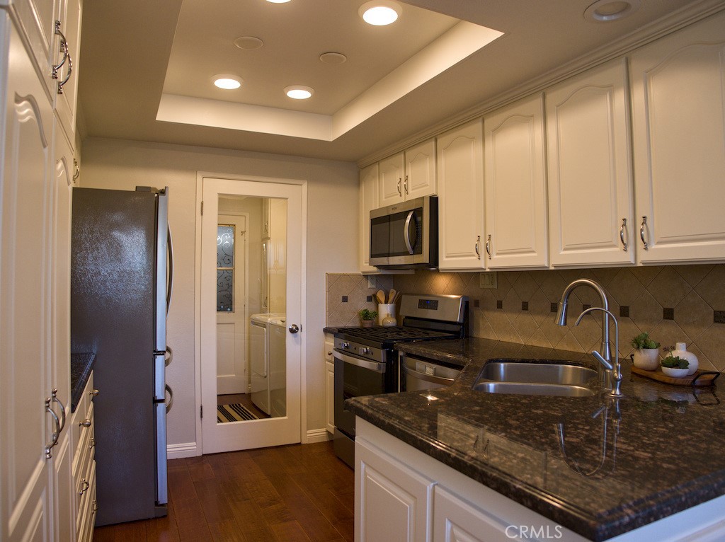 263 E Sierra Madre B