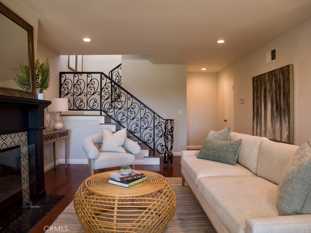 263 E Sierra Madre B