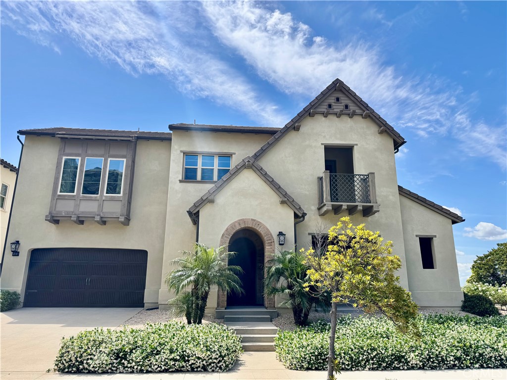 700 E Camellia