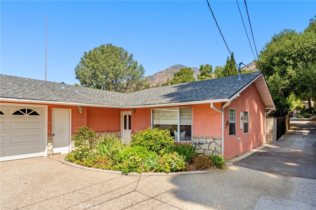 743 E Grandview