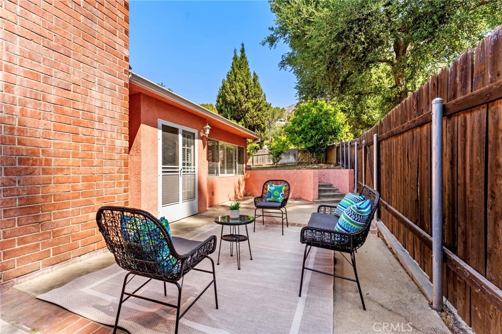 743 E Grandview