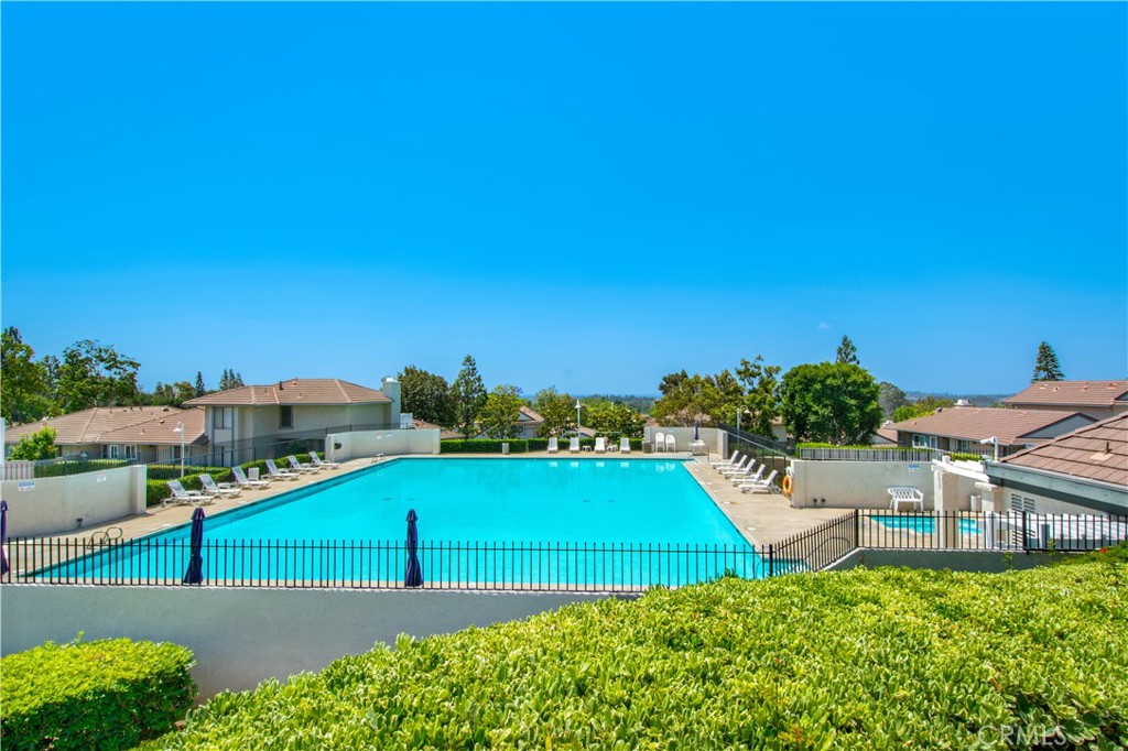 2377 Sommerset Dr