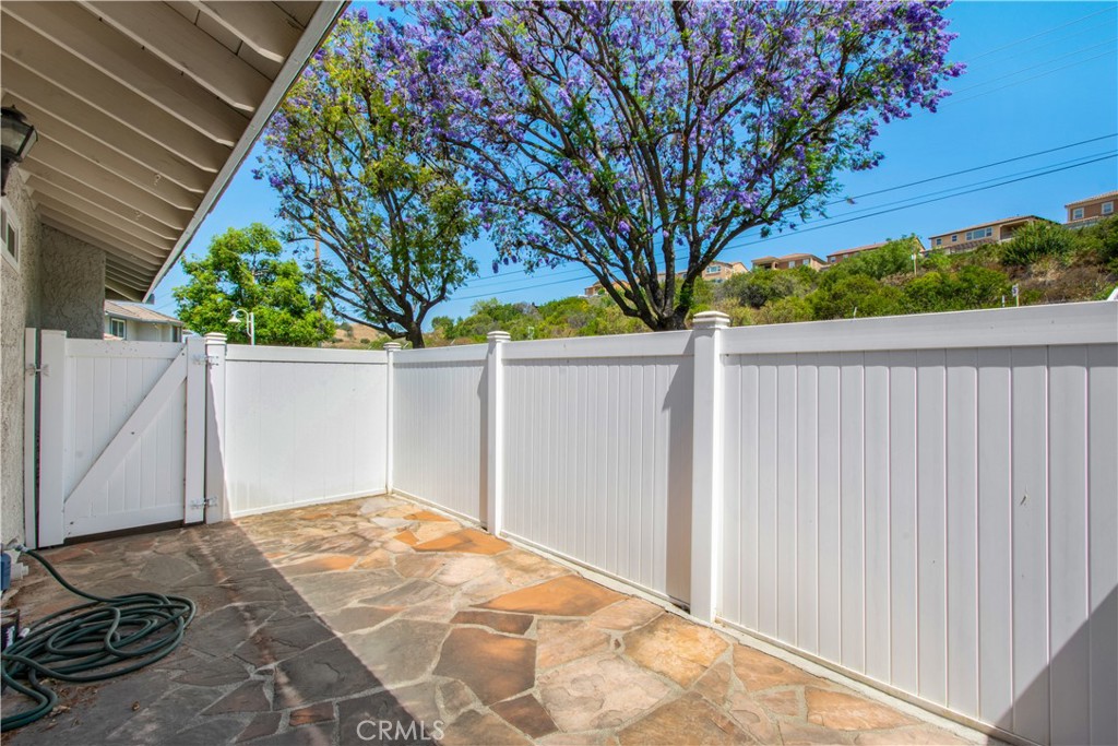 2377 Sommerset Dr