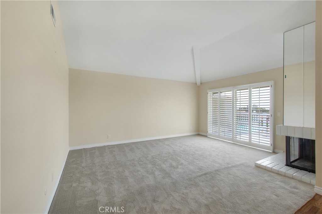 2377 Sommerset Dr