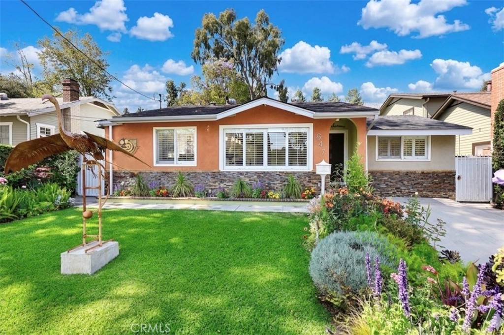 647 W Montecito