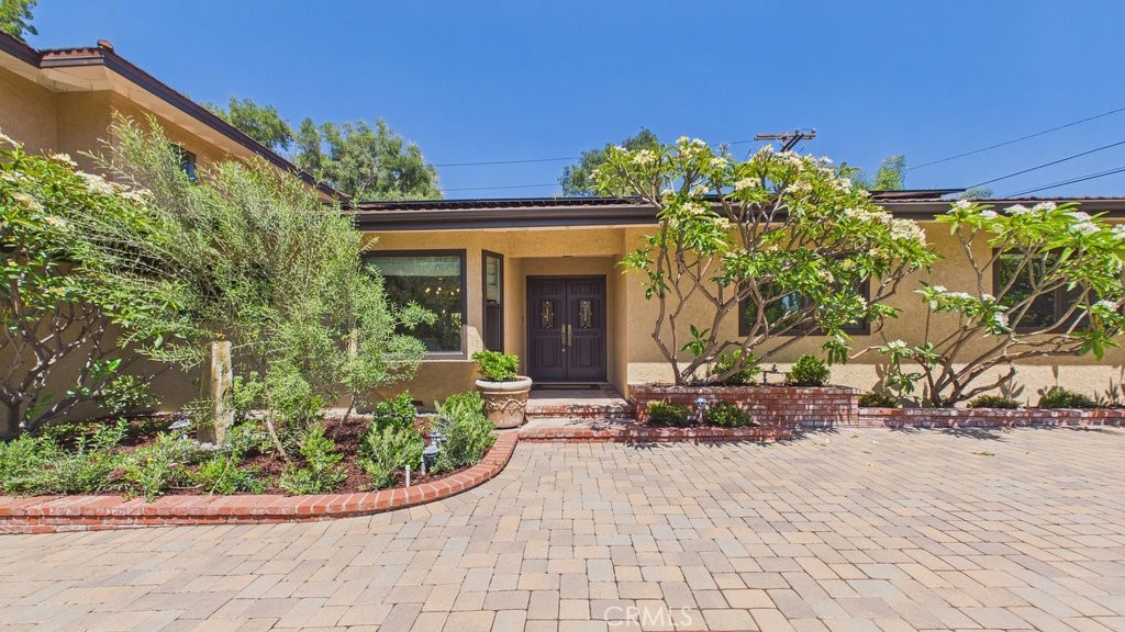 340 Toyon