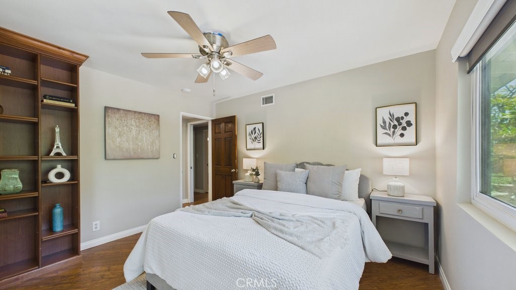 340 Toyon