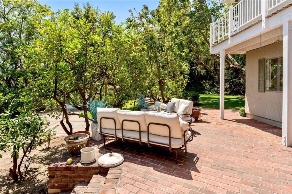 561 Sierra Meadows