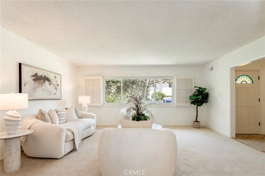 561 Sierra Meadows