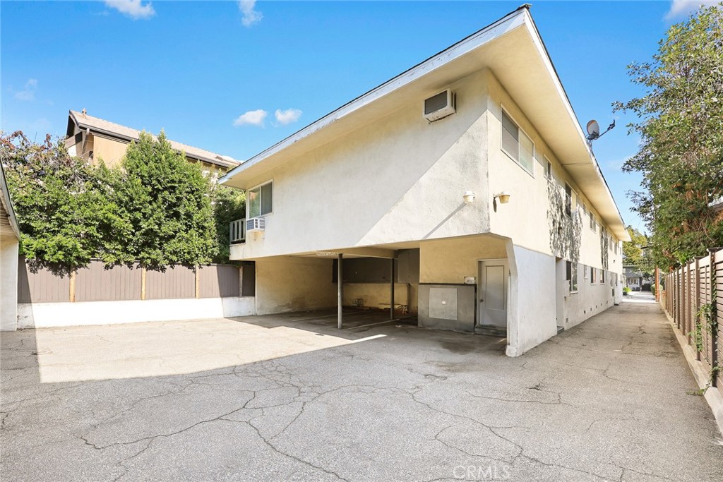 231 S Catalina Avenue 6