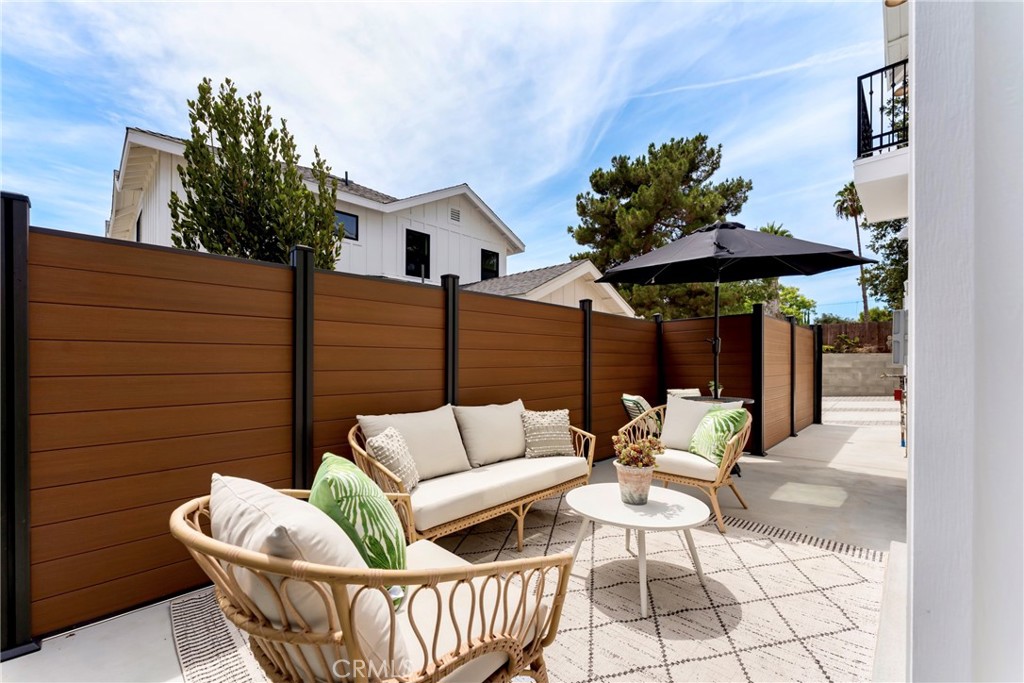 180 W Highland Avenue
