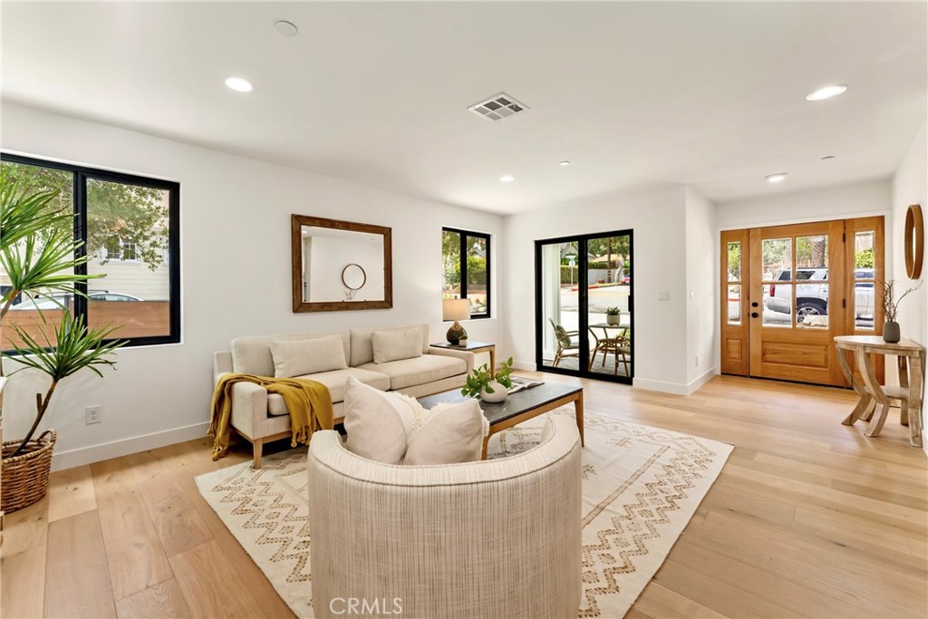 180 W Highland Avenue