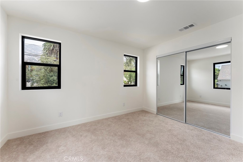 180 W Highland Avenue