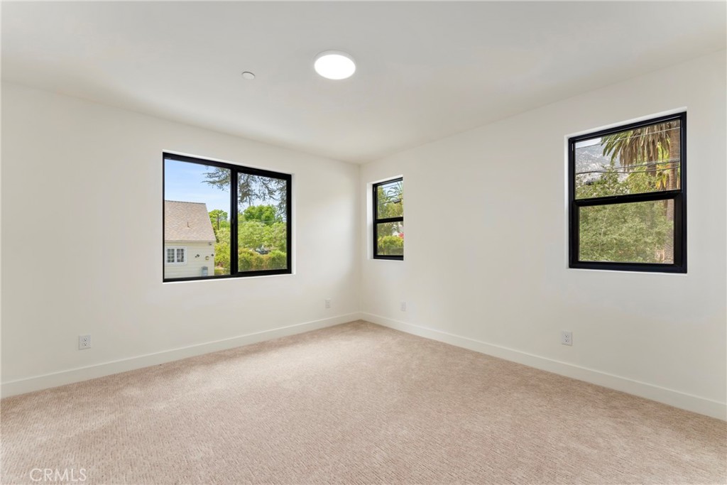 180 W Highland Avenue