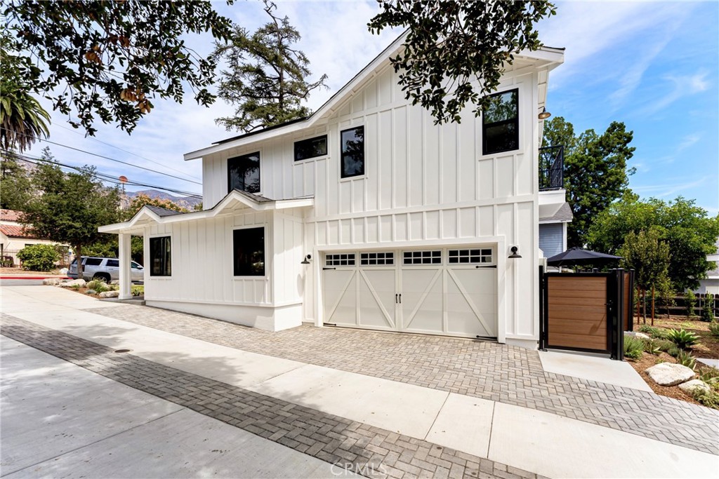 180 W Highland Avenue