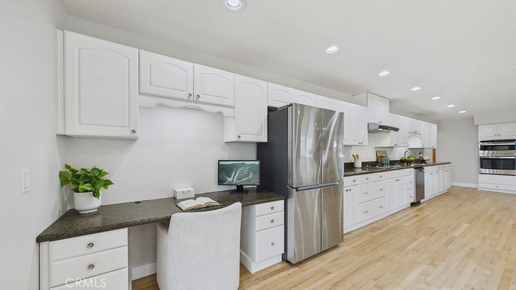 480 E Grandview