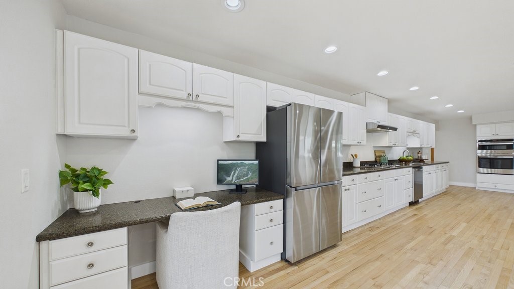 480 E Grandview