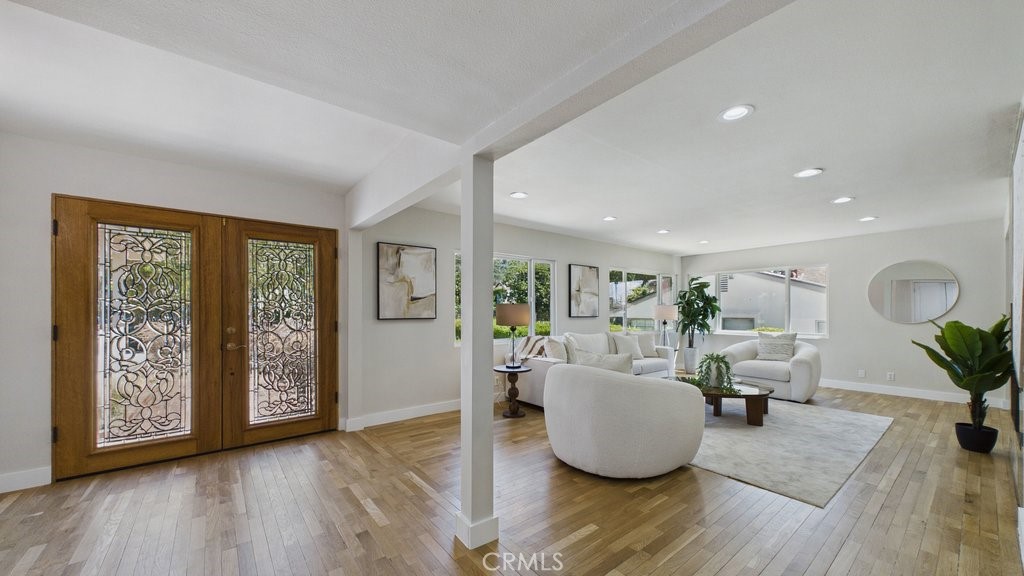 480 E Grandview