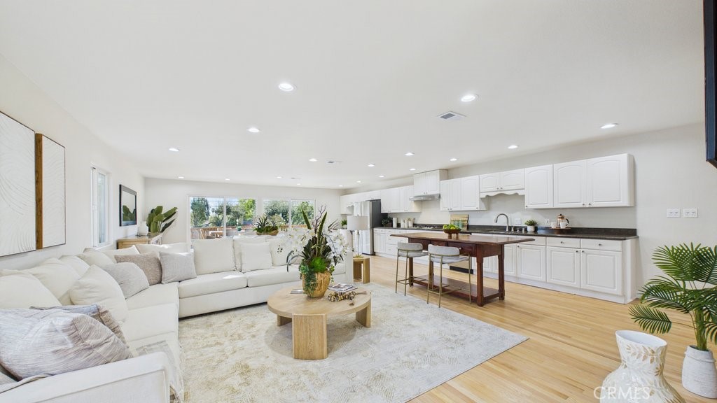 480 E Grandview
