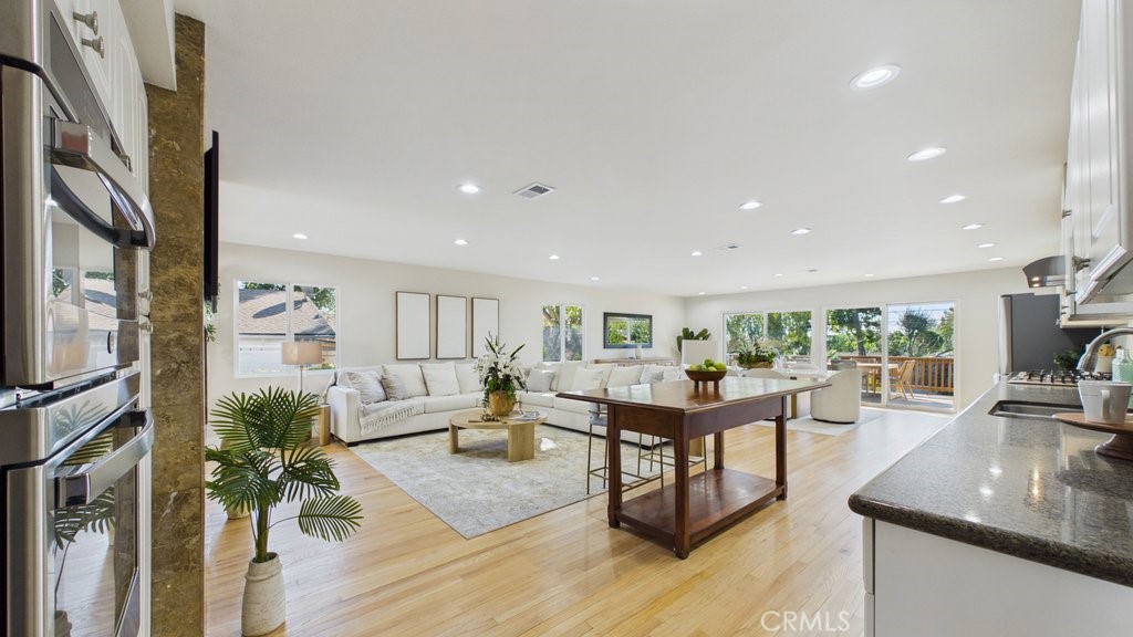 480 E Grandview