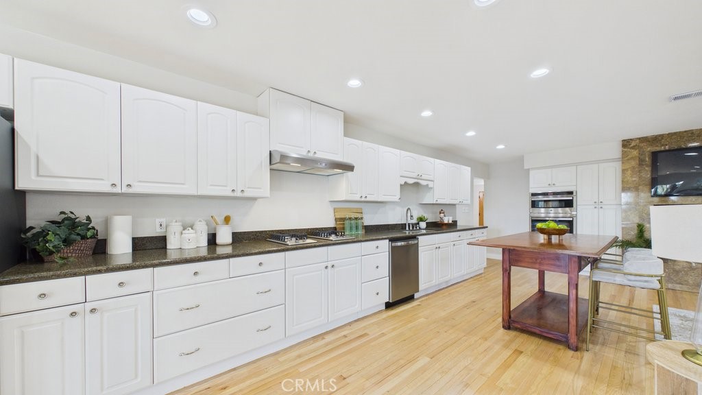 480 E Grandview