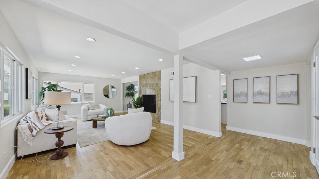 480 E Grandview