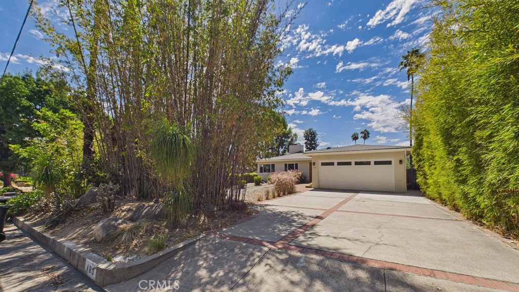480 E Grandview