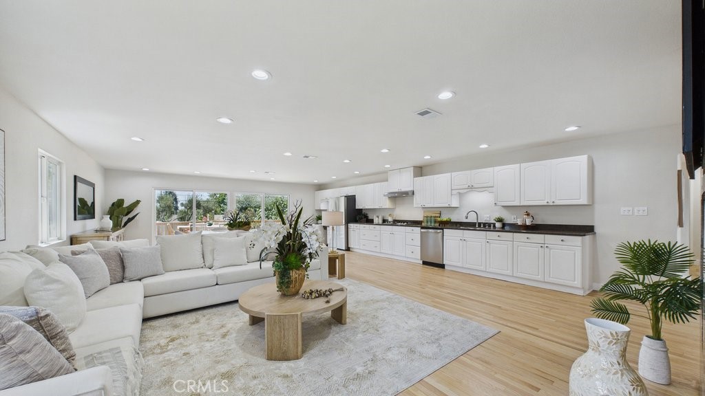 480 E Grandview