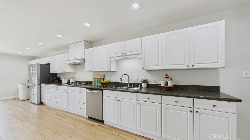 480 E Grandview