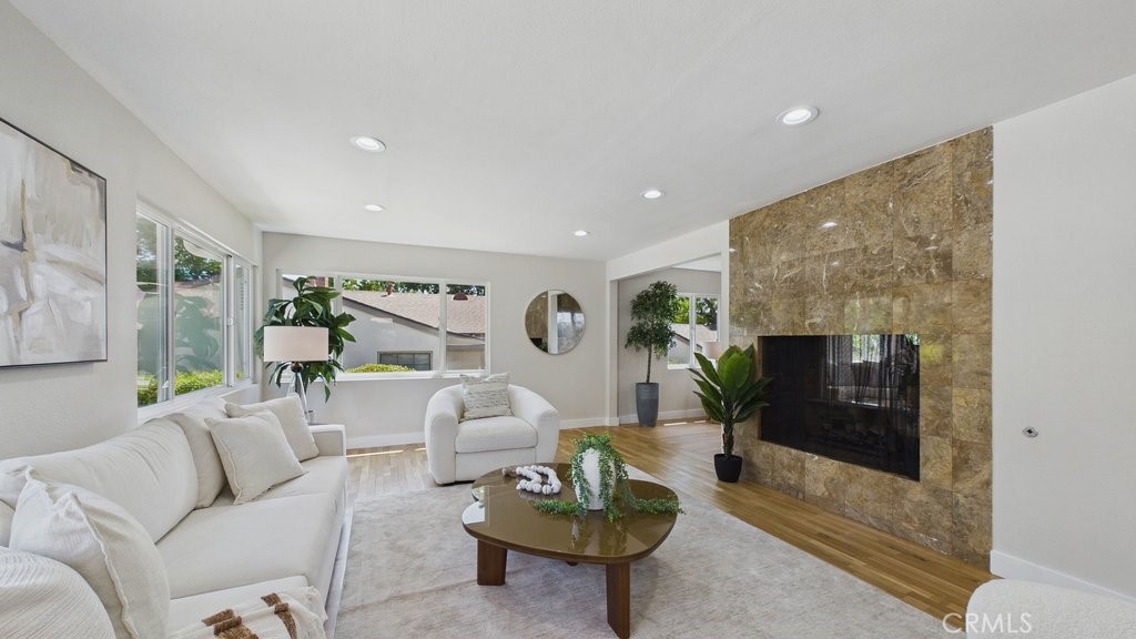 480 E Grandview