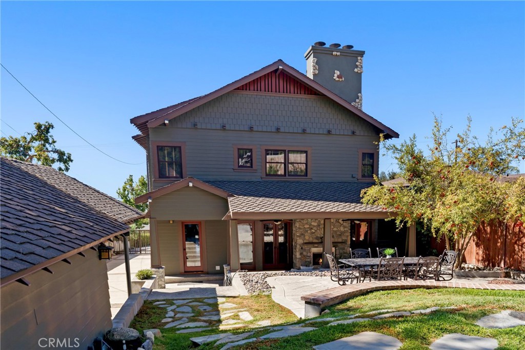 109 E Grandview
