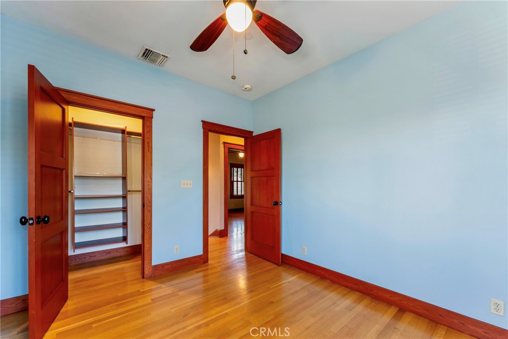 109 E Grandview
