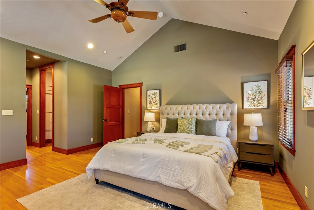 109 E Grandview