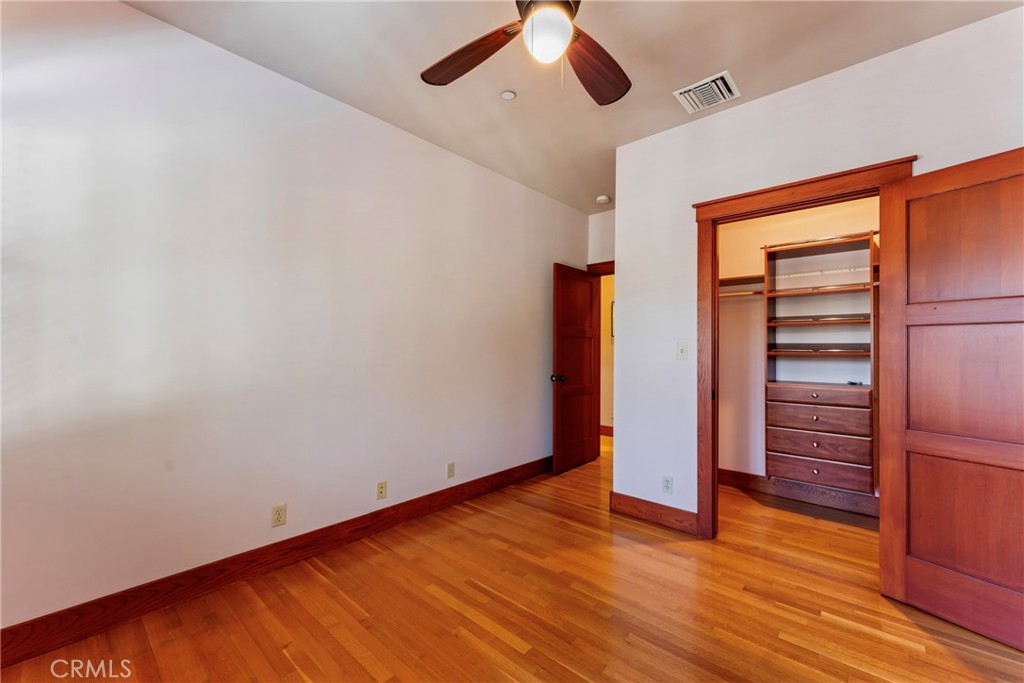 109 E Grandview