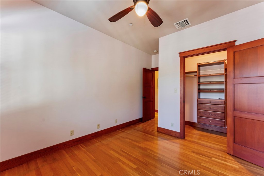 109 E Grandview