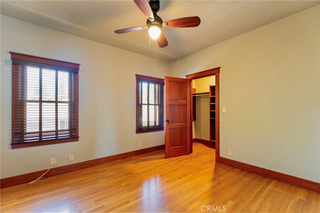 109 E Grandview