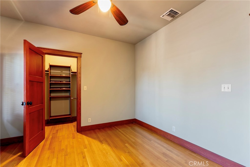 109 E Grandview