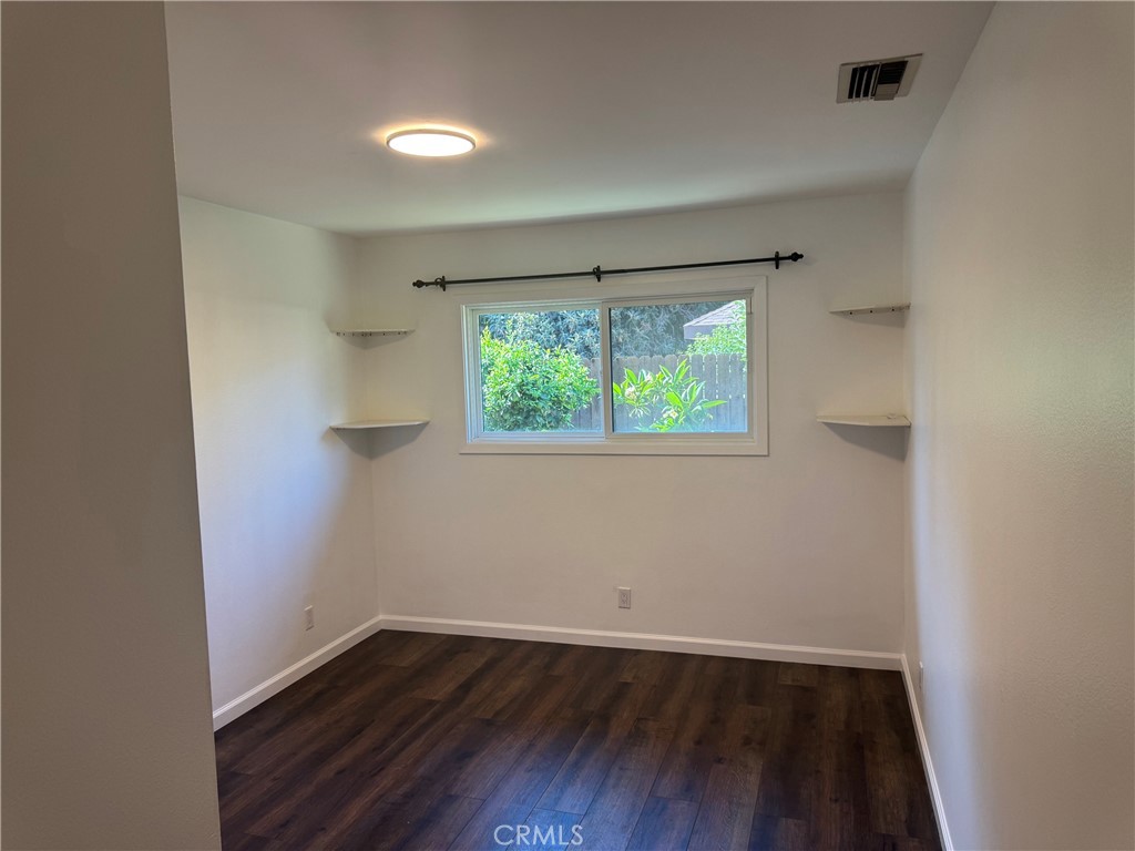 1530 Alamitas