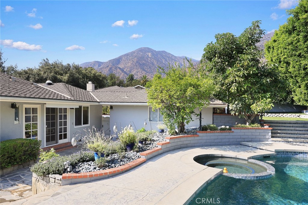 1816 Chantry Drive