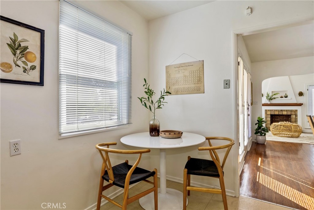 667 W Grandview