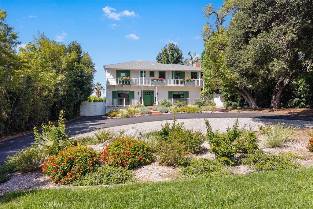 441 N Barranca