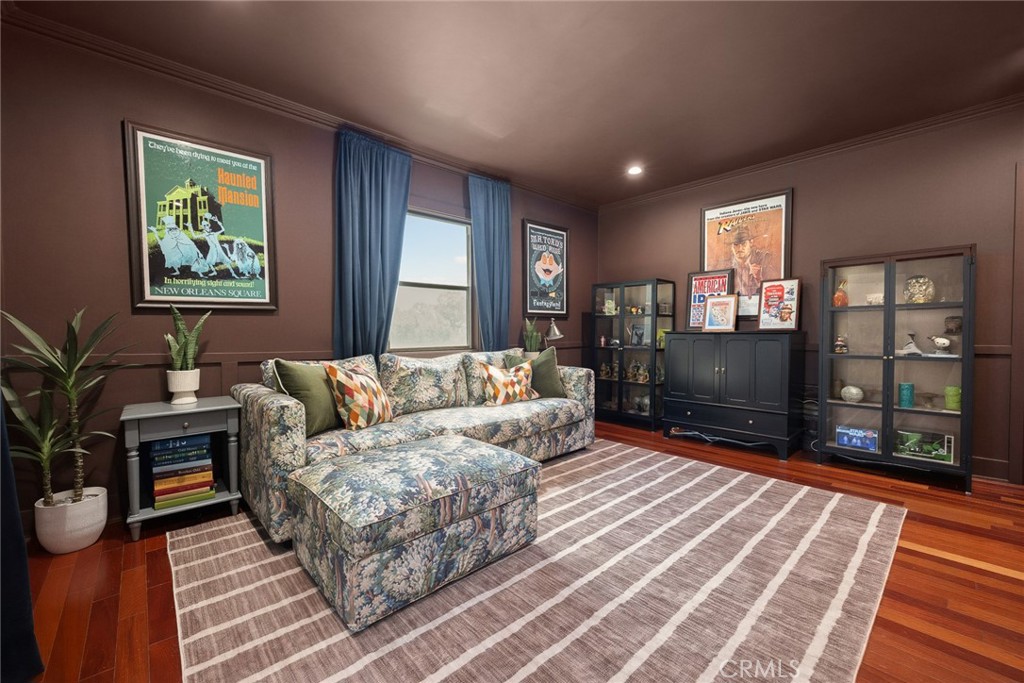 441 N Barranca