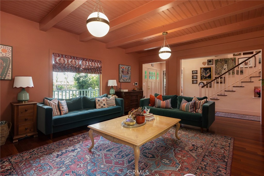 441 N Barranca