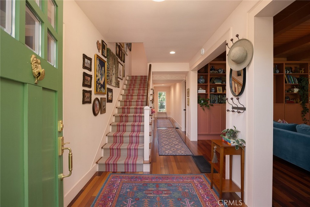 441 N Barranca