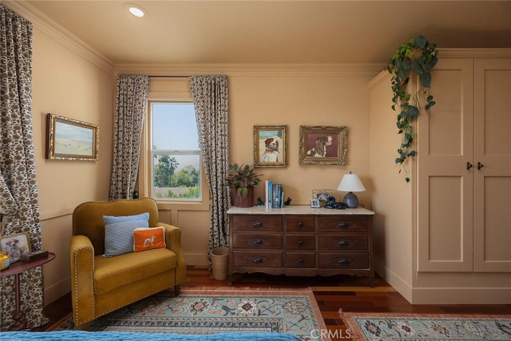 441 N Barranca
