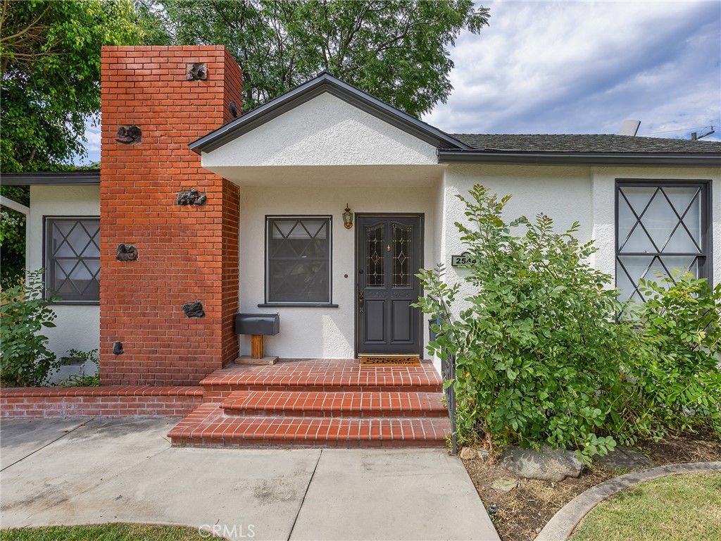 2544 Mayfield Avenue
