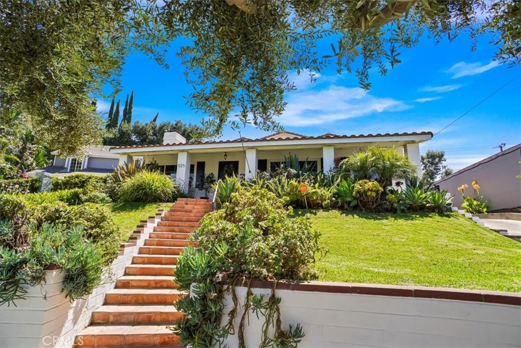 525 Bob Hope Drive